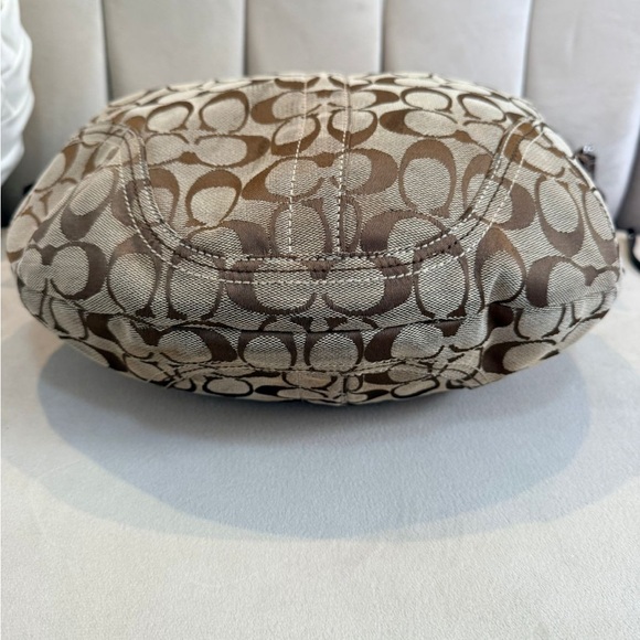 Vintage Coach Soho Y2K Brown Hobo Bag In Signature Canvas And Brown Leather Trim - Picture 3 of 8